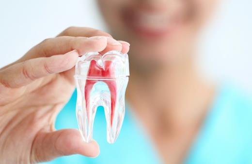 درمان ریشه دندان یا همان عصب کشی دندان چه زمانی واجب میشود؟ 