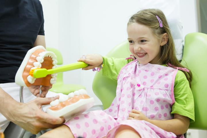 دندانپزشک اطفال چه خصوصیاتی دارد؟